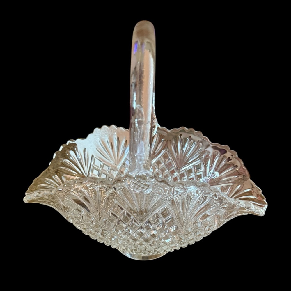 Vintage L.E. Smith Pressed Clear Glass Basket – Diamond & Fan Design